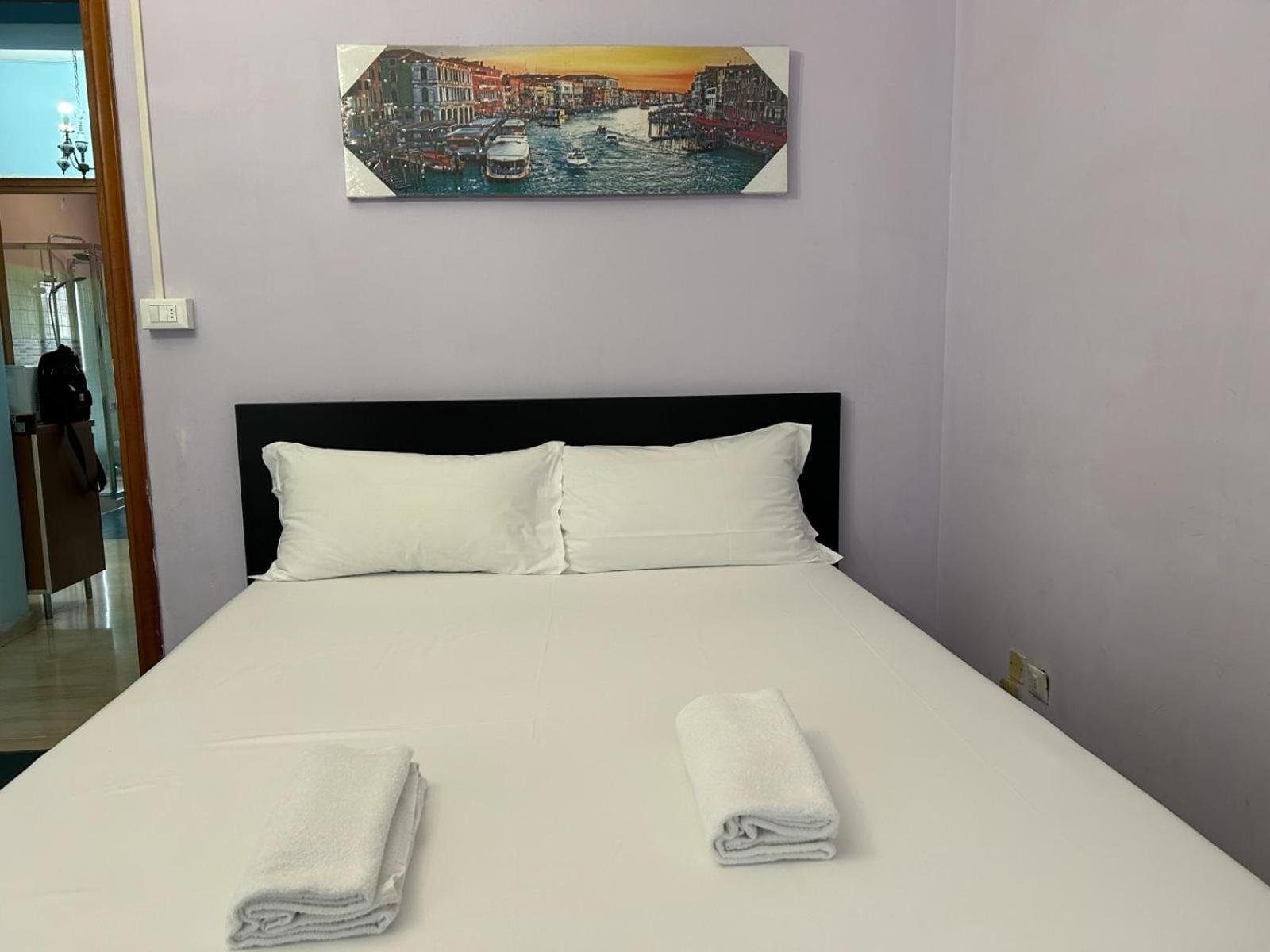Apartment Venice Night B13