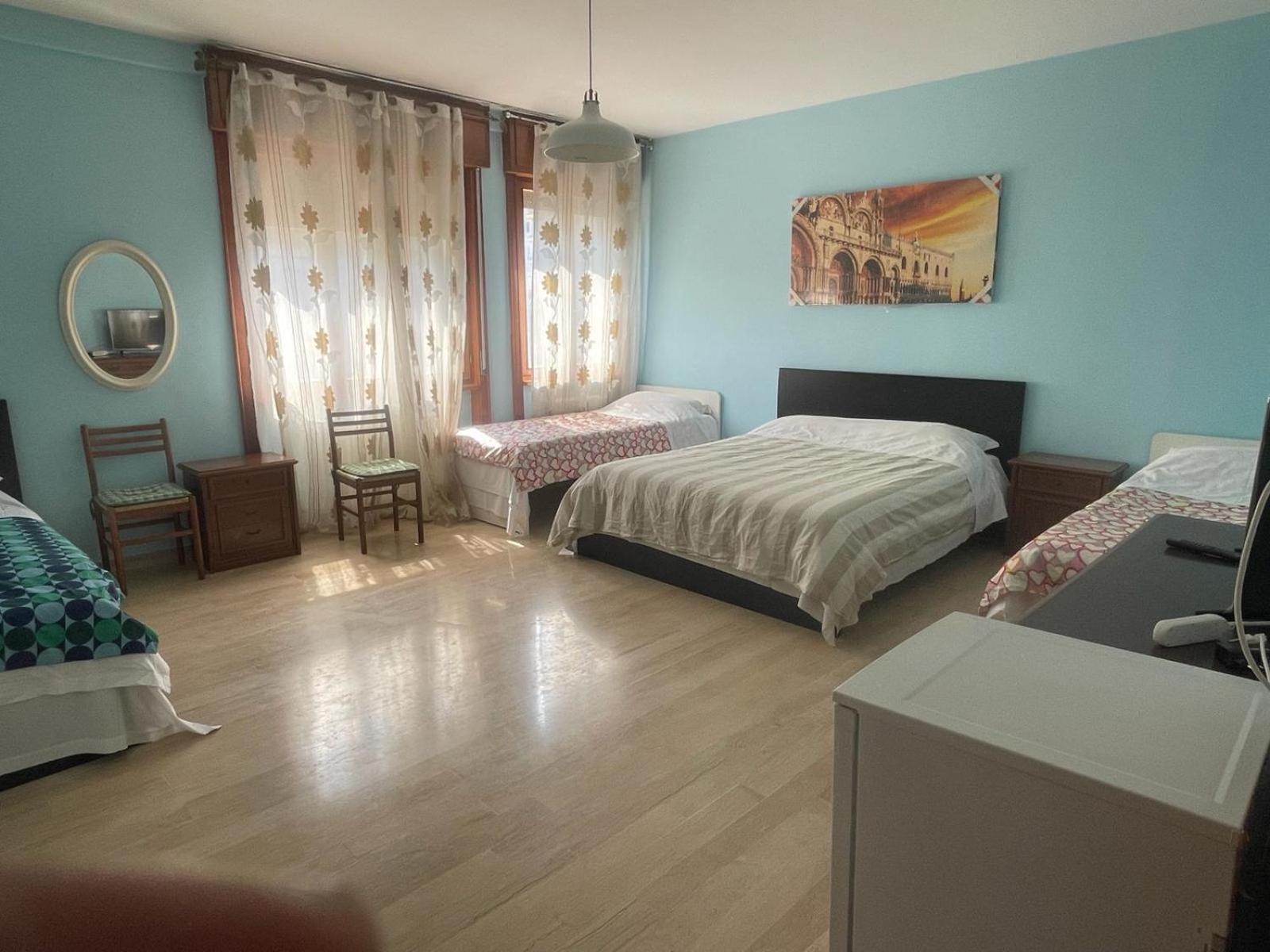 Apartment Venice Night B13 *